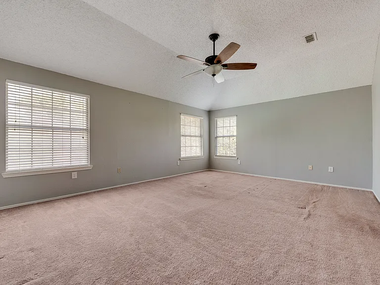 2912 Shadow Oak Ct — Photo 22