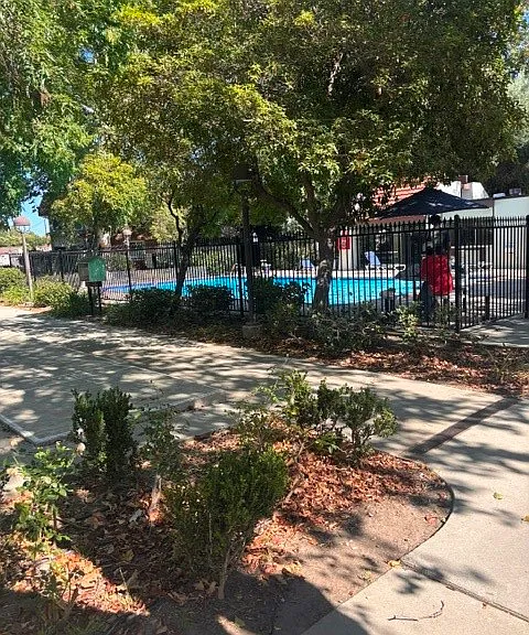 22350 James Alan Cir — Photo 52