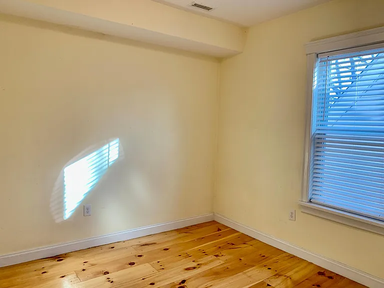 93 Bridge St #3 — Photo 6