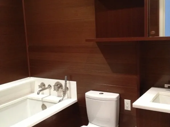 60 Riverside Boulevard image 4 of 4