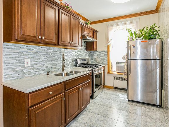 4th image of 4111 Bedford Ave