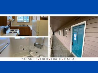 528 SW Levens St APT 12, Dallas, OR 97338