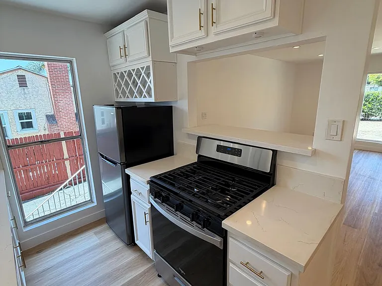 4434 Lowell Ave #1 — Photo 9
