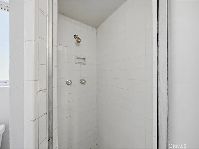 1308 E Oaks St #D — Photo 19
