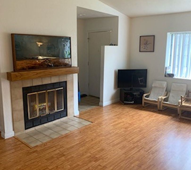 1st image of 550 E 10th Ave Unit 4