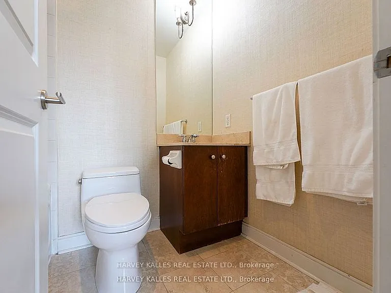 18 Yorkville Ave #1305 — Photo 13