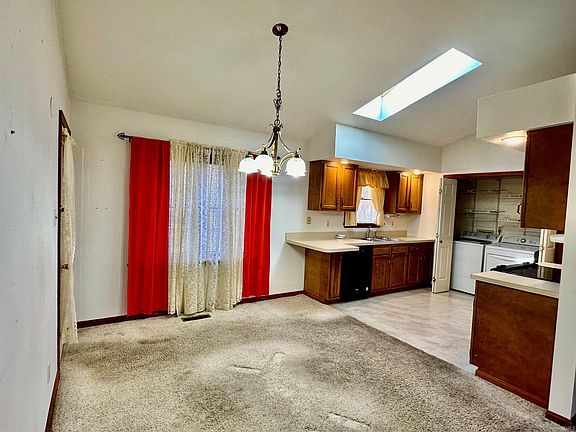 3rd image of 4277 Maryjoetta Dr
