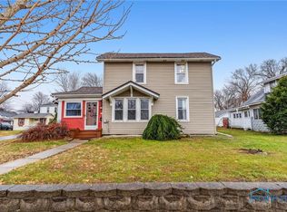646 Vine St, Clyde, OH 43410