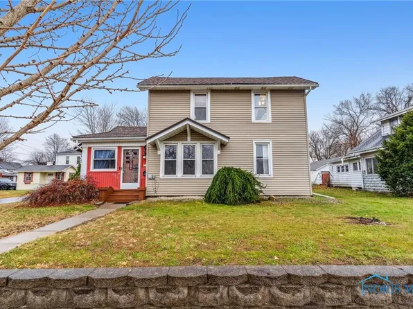 646 Vine St, Clyde, OH 43410