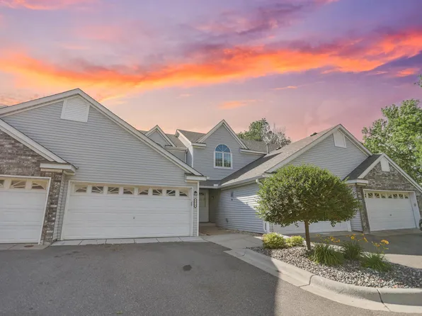 9818 Palm St NW, Coon Rapids, MN 55433