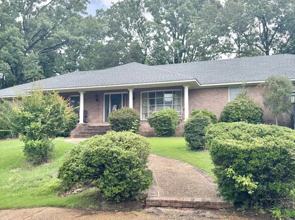 510 Forrest Hill Dr, Grenada, MS 38901
