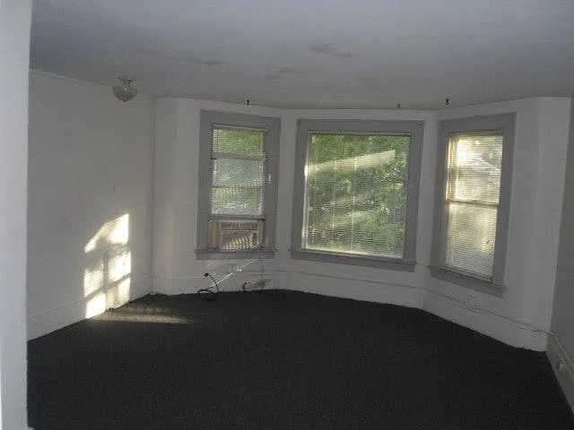2 bed, $1,200 — Photo 3