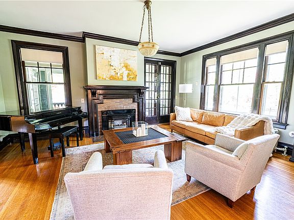 2nd image of 1440 Highland Ave