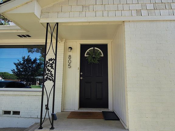 2nd image of 805 Sierra Dr
