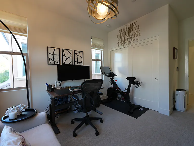 145 Plum Lily — Photo 22