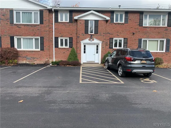 1051 Reserve Rd APT 5, Buffalo, NY 14224