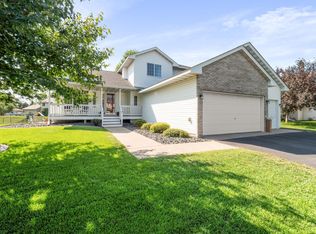 5425 Kings Cir N, Brooklyn Park, MN 55443