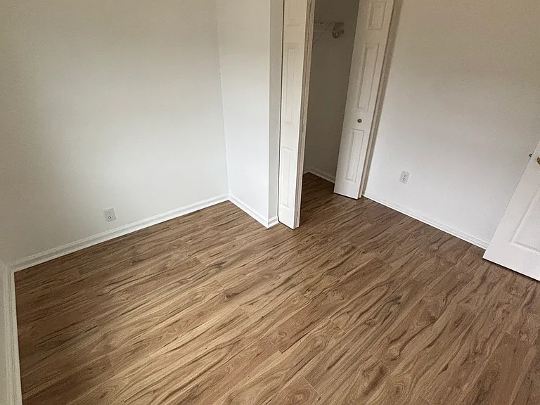 160 W Scripps Rd — Photo 5