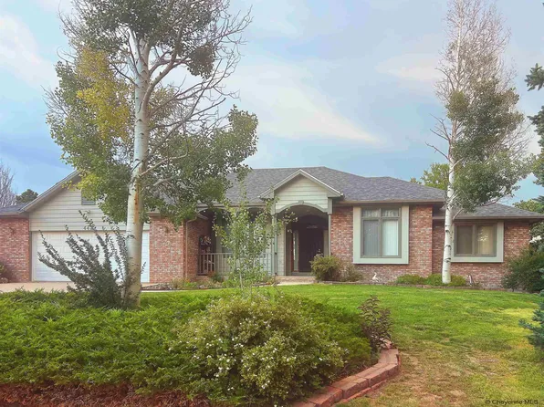 443 Carriage Dr, Cheyenne, WY 82009