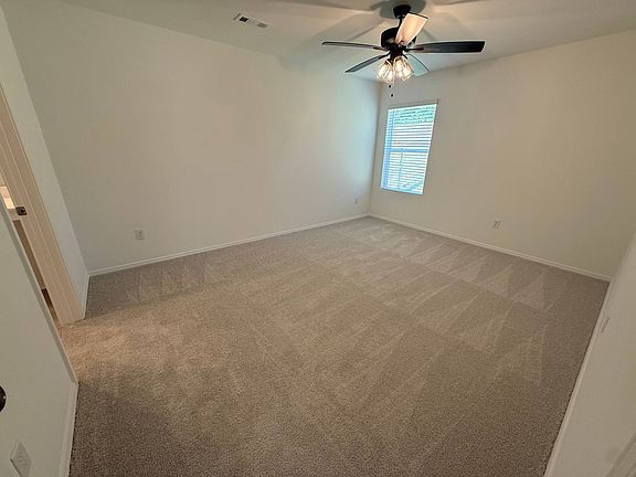 4th image of 1028 Raven Walk Dr