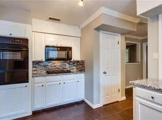 812 N Bowen Rd, Arlington, TX 76012