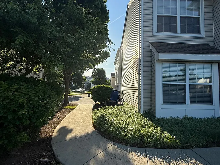 1 Boehm Dr — Photo 3