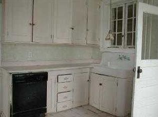 106 S Reed St, Sheffield, IL 61361