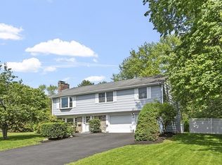49 Angelica Dr, Framingham, MA 01701