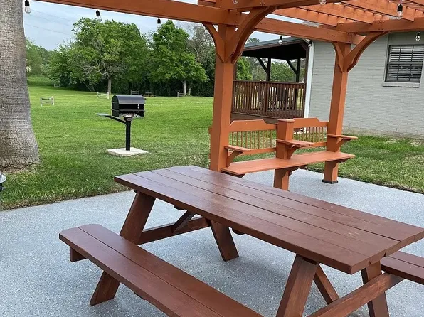 Park Place Apartments, 2307 S Austin St #4, Brenham, TX 77833