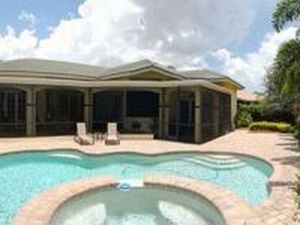 2671 Edgewater Dr, Weston, FL, 33332