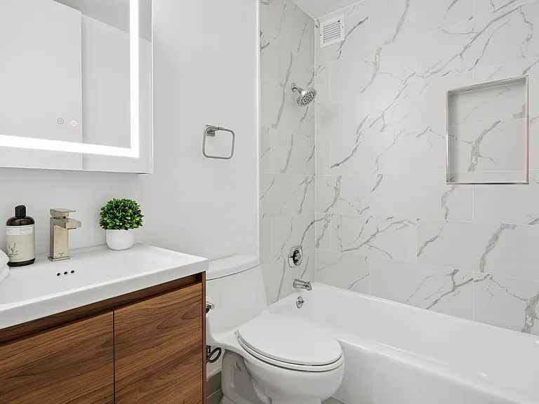 215 W 95th St #2N — Photo 7