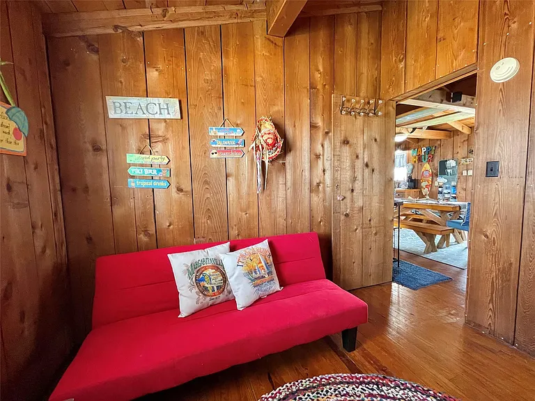 1111 Surf Dr — Photo 15