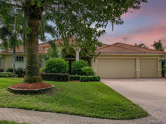 5th image of 2262 SW Dove Canyon Way
