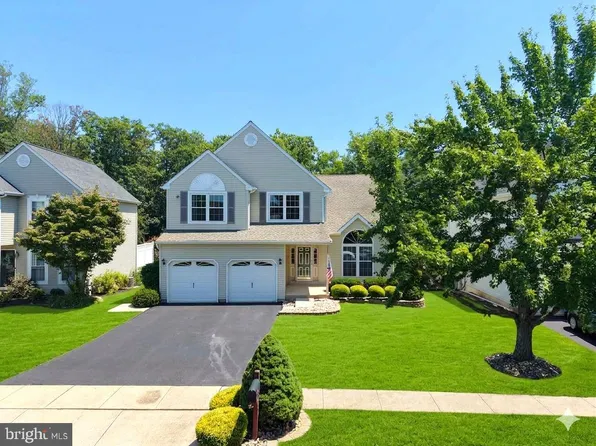 230 Forest Park Dr, Chalfont, PA 18914
