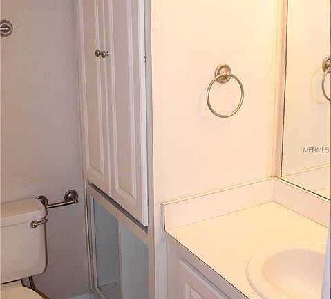 4th image of 121 Oyster Bay Cir APT 260