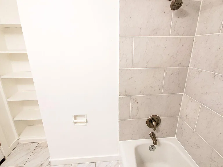 480 Zahn Dr #2 — Photo 14