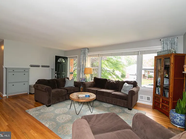 8411 Morey Ln — Photo 30