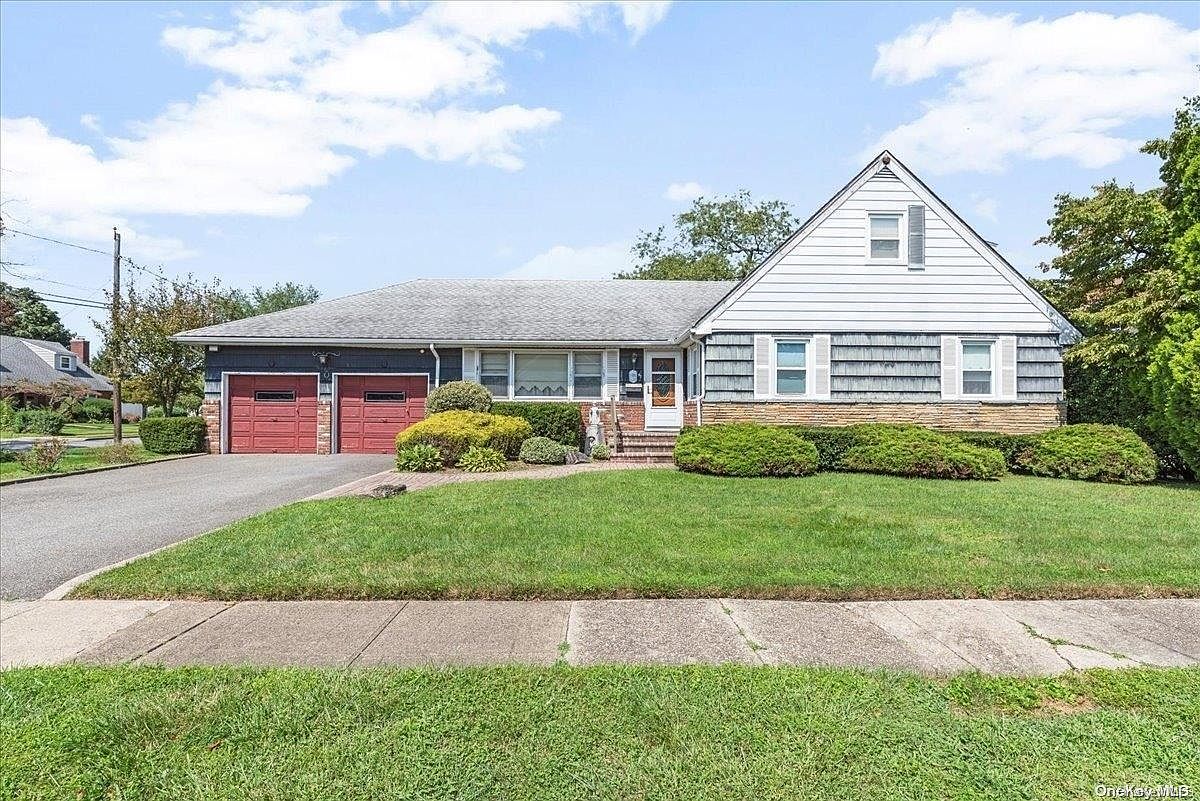 47 William Street, Bethpage, NY 11714 | Zillow