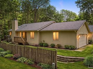 6586 Pontiac Lake Rd #1, Waterford, MI
