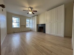 285 Manhattan Ave APT 2L, Brooklyn, NY 11211