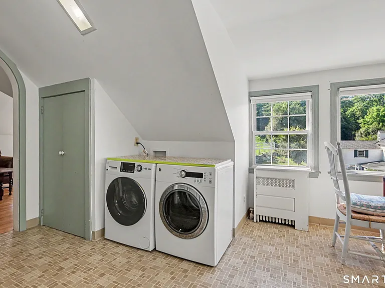 723 Riverbank Rd #GARAGE COTTAGE — Photo 6