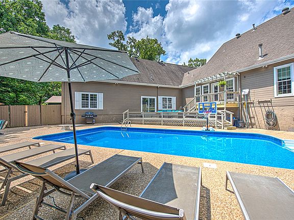 3rd image of 9570 Palomino Dr