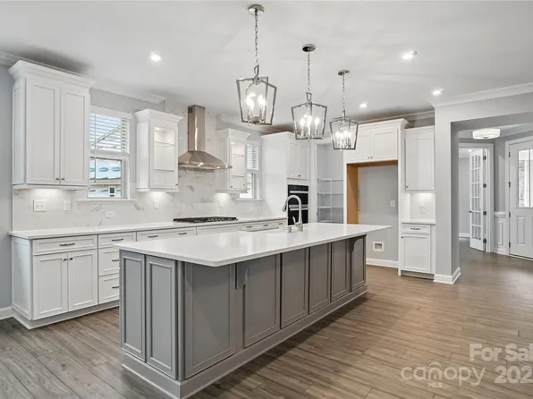 9657 Liberty Hill Dr, Mint Hill, NC 28227