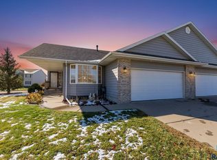 4847 S Samantha Dr, Sioux Falls, SD 57106