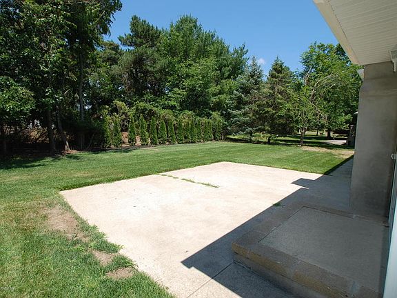 2nd image of 250 Fort De France Ave