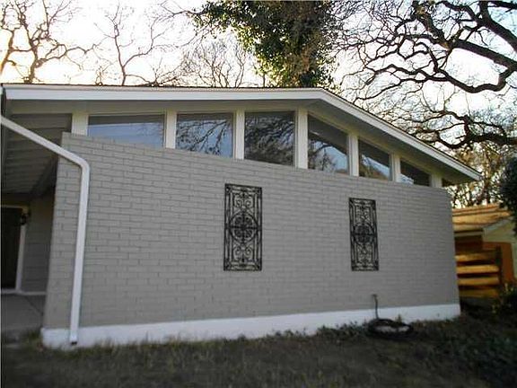 2nd image of 1719 Deerfield Dr