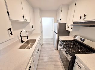 11754 Runnymede St #121, North Hollywood, CA 91605