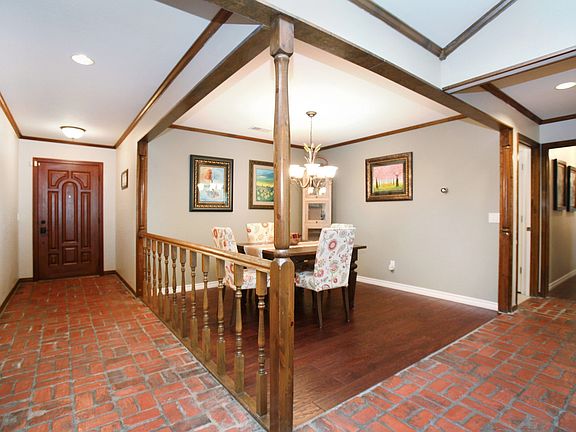 3rd image of 1536 Idyllwild Dr
