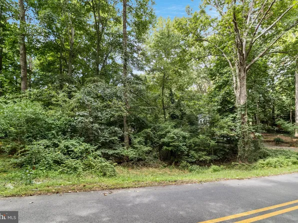 8453 Pine Blvd, Lusby, MD 20657