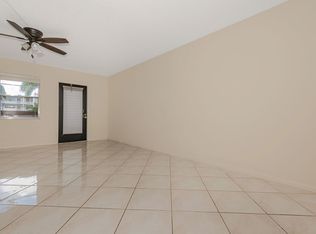 2009 Cornwall #2009, Boca Raton, FL 33434